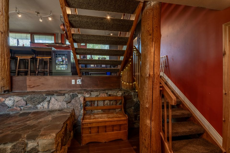 1-5616-50th-avenue-hdr-4 at 1 - 5616 50th Avenue, Downtown, Yellowknife