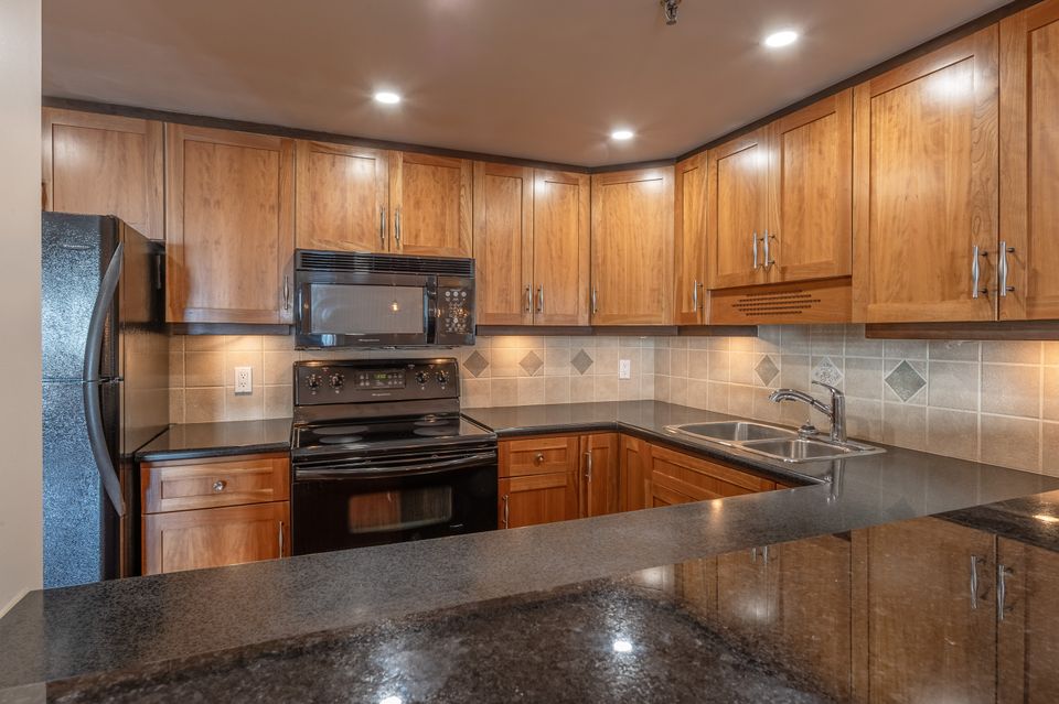 1605-5018-49th-street-hdr-13 at 1605 - 5018 49th Street, Downtown, Yellowknife