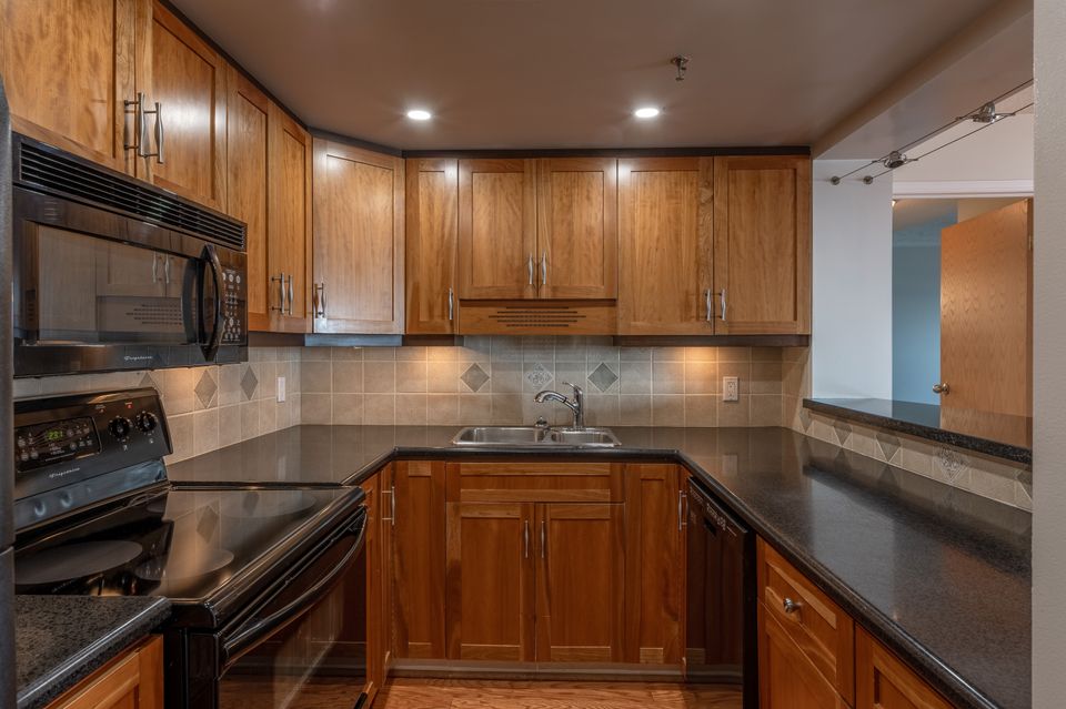 1605-5018-49th-street-hdr-15 at 1605 - 5018 49th Street, Downtown, Yellowknife