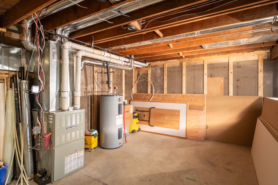 5605-51a-avenue-hdr-5 at 5606 51 A Avenue, Downtown, Yellowknife