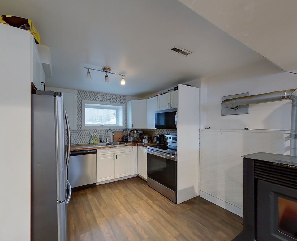 5626-50a-avenue-hdr-11 at 5626 50a Avenue, Downtown, Yellowknife