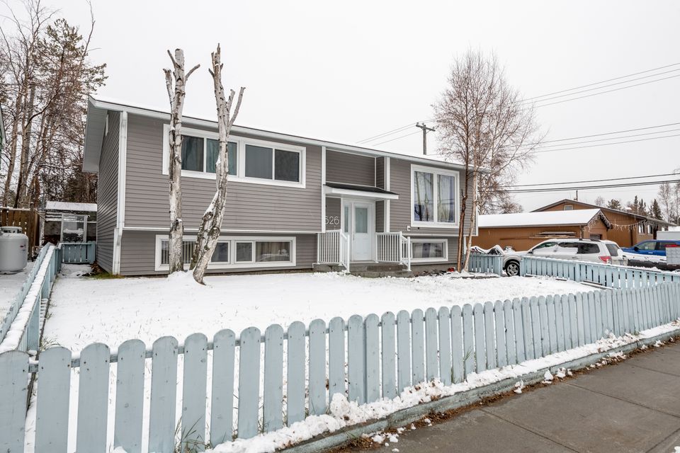 5626-50a-avenue-hdr-9 at 5626 50a Avenue, Downtown, Yellowknife