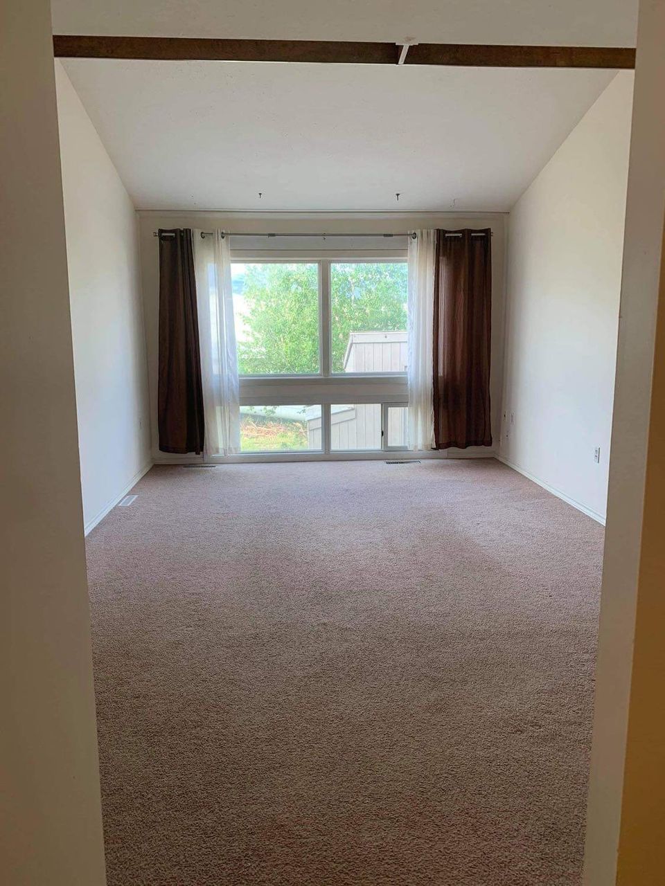 img-5926 at 4B Sahcho Avenue, Norman Wells