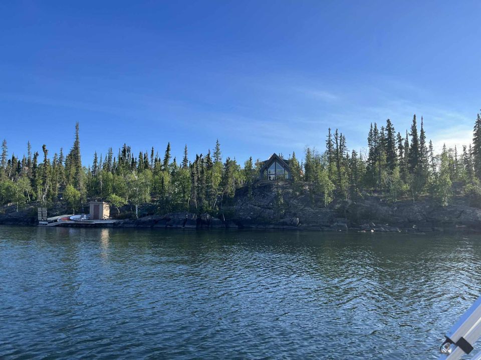 att5-raj3jlb3aycx6ottipiz27fuuxnc8fgkc4uagu4ii at 6 Prelude Lake, Ingraham Trail, Yellowknife