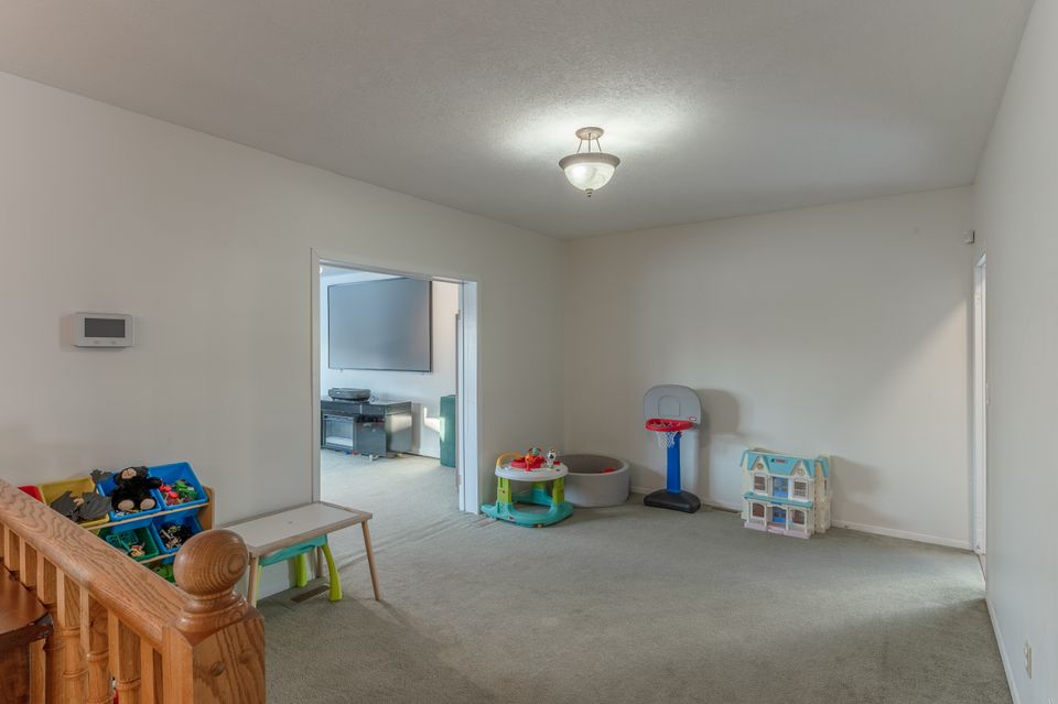 2-glowach-court-hdr-7 at 2 Glowach Court, Frame Lake, Yellowknife