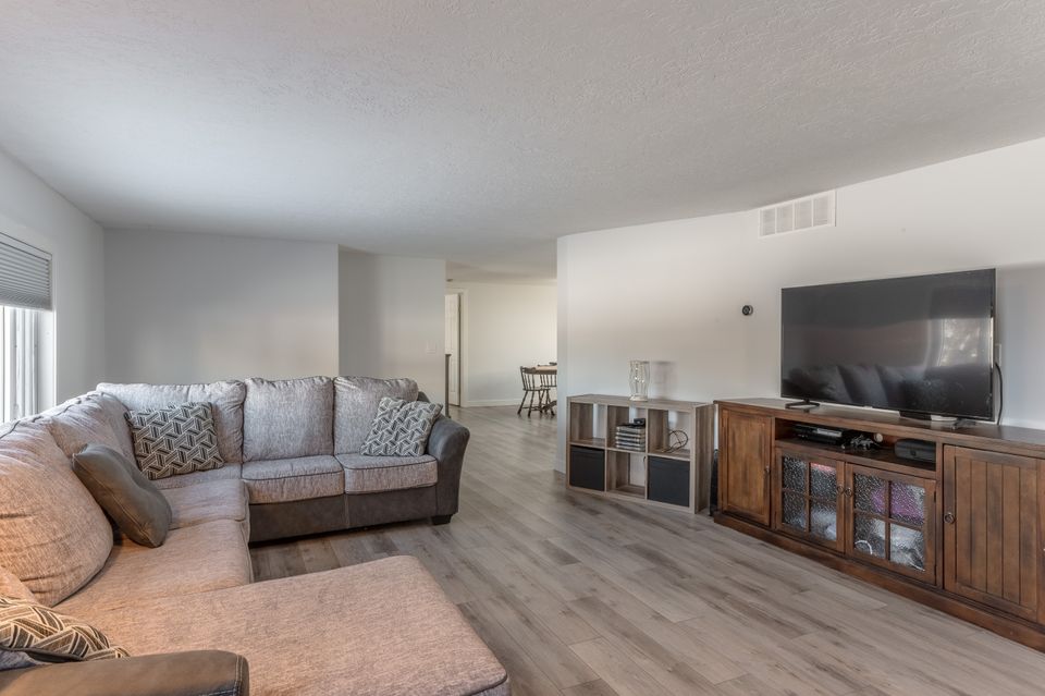 230-woolgar-avenue-hdr-5 at 230 Woolgar Avenue, Frame Lake, Yellowknife