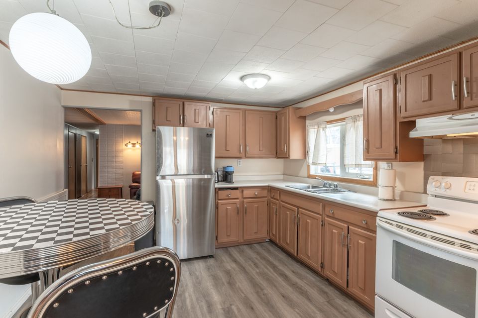4807-54th-street-hdr-6 at 4807 54th Avenue, Downtown, Yellowknife