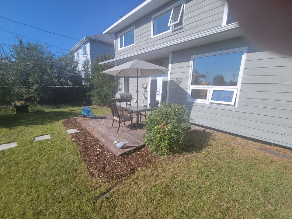 carpenter-12 at 6 Daniels Court, Frame Lake, Yellowknife