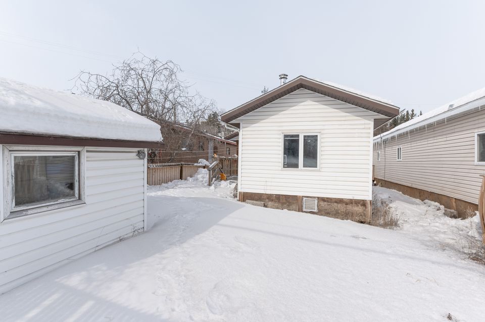 4205-49a-trails-end-hdr-14 at 4205 49a Avenue, Downtown, Yellowknife