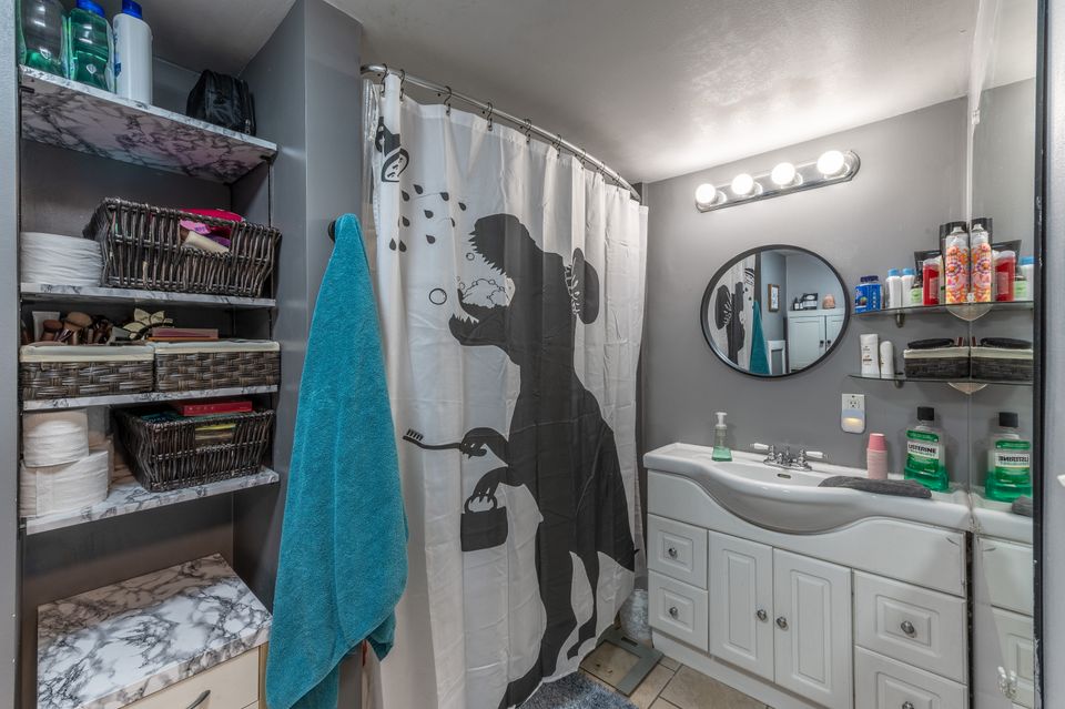 4205-49a-trails-end-hdr-8 at 4205 49a Avenue, Downtown, Yellowknife