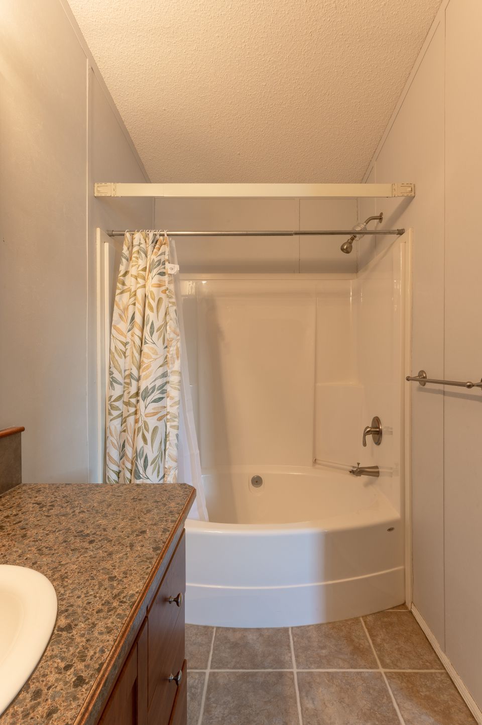 3-rycon-place-hdr-18 at 3 Rycon Place, Con Area, Yellowknife