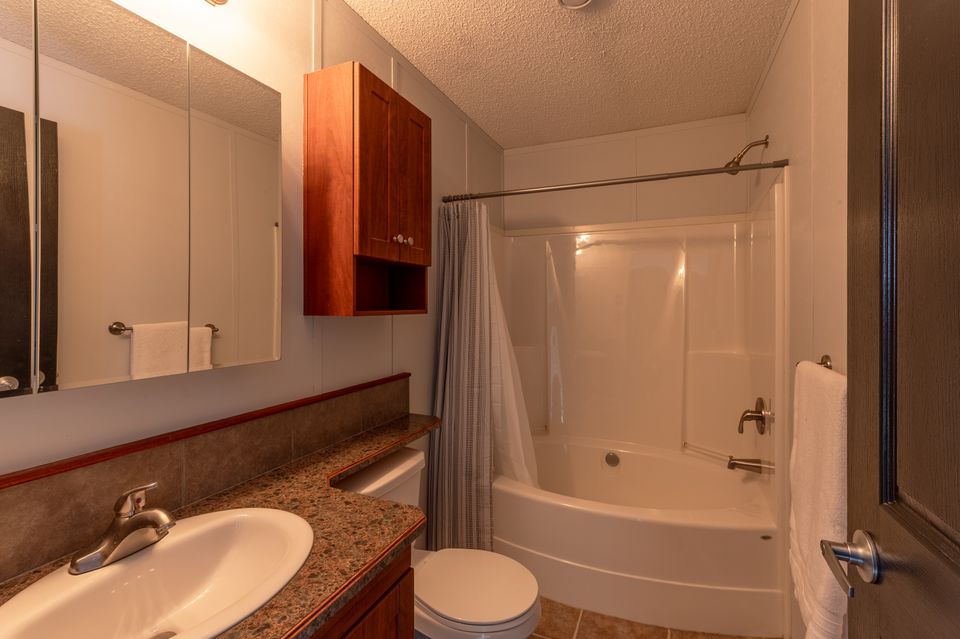 3-rycon-place-hdr-6 at 3 Rycon Place, Con Area, Yellowknife