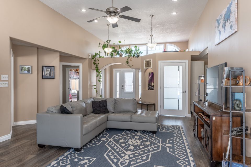 9-ballantyne-court-hdr-16 at 9 Ballantyne Court, Niven, Yellowknife