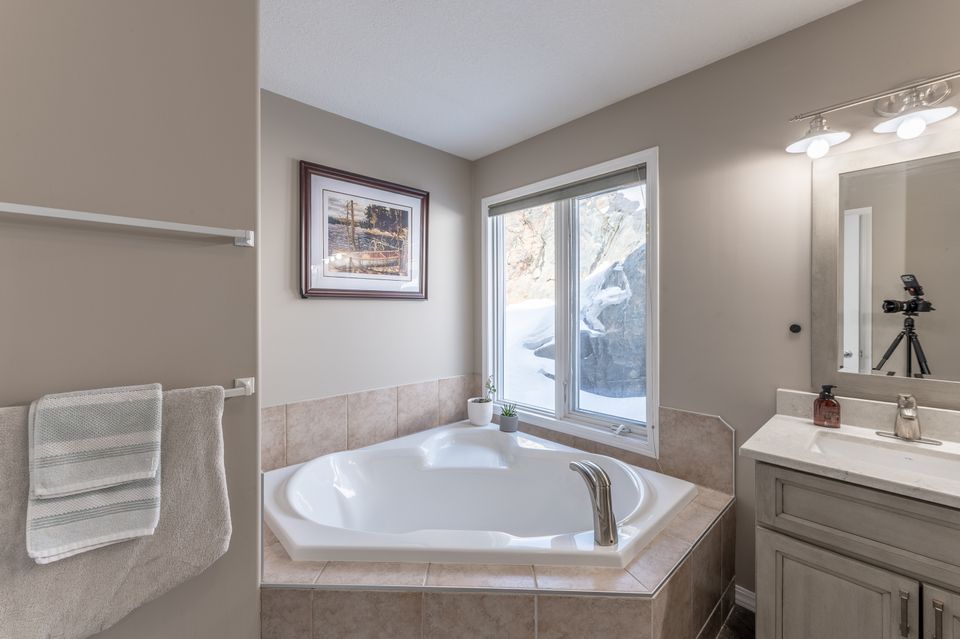 9-ballantyne-court-hdr-7 at 9 Ballantyne Court, Niven, Yellowknife