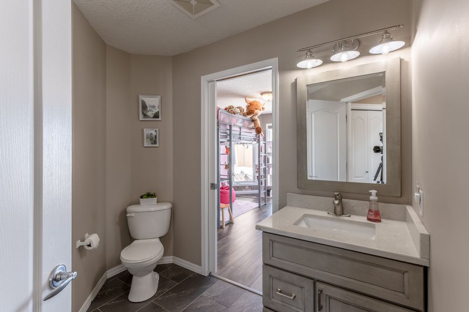 9-ballantyne-court-hdr-9 at 9 Ballantyne Court, Niven, Yellowknife