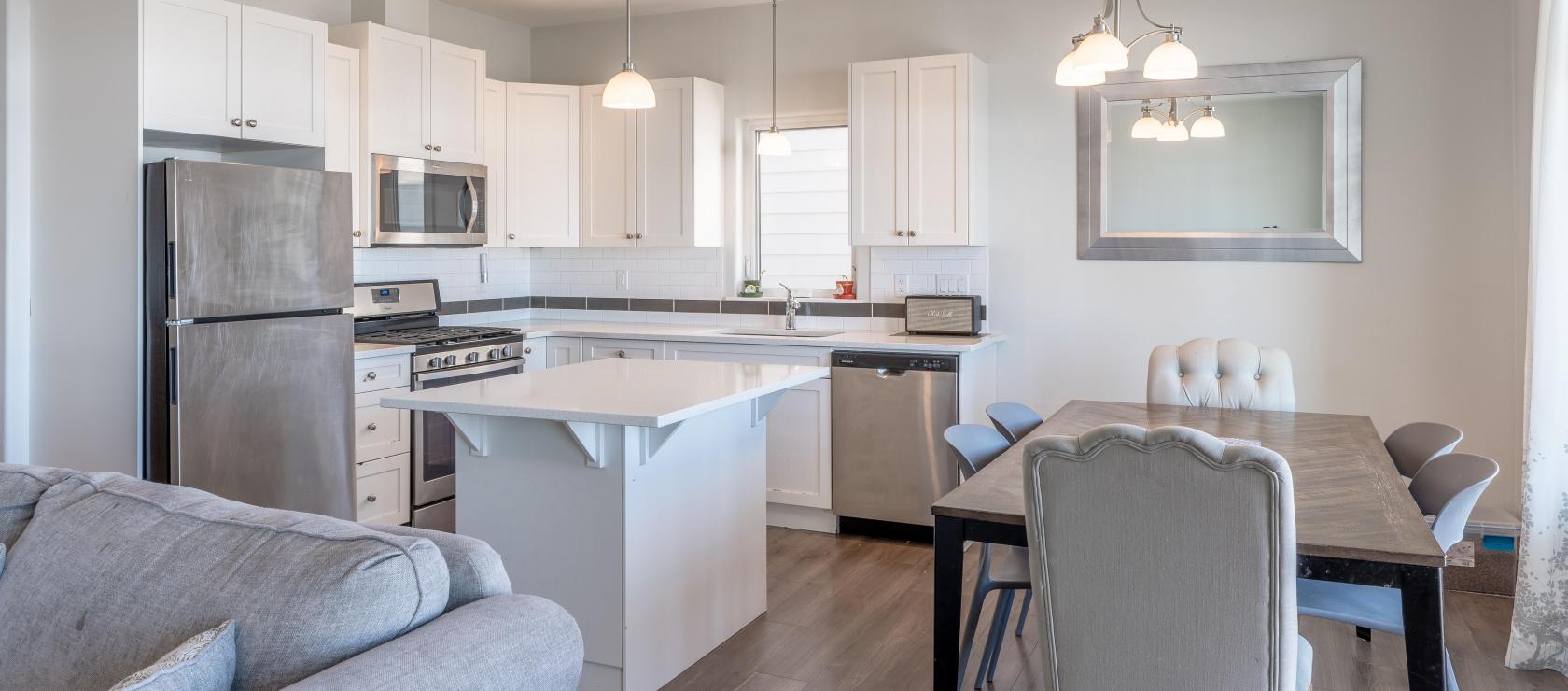 201 - 5009I 44th Street, Yellowknife 2