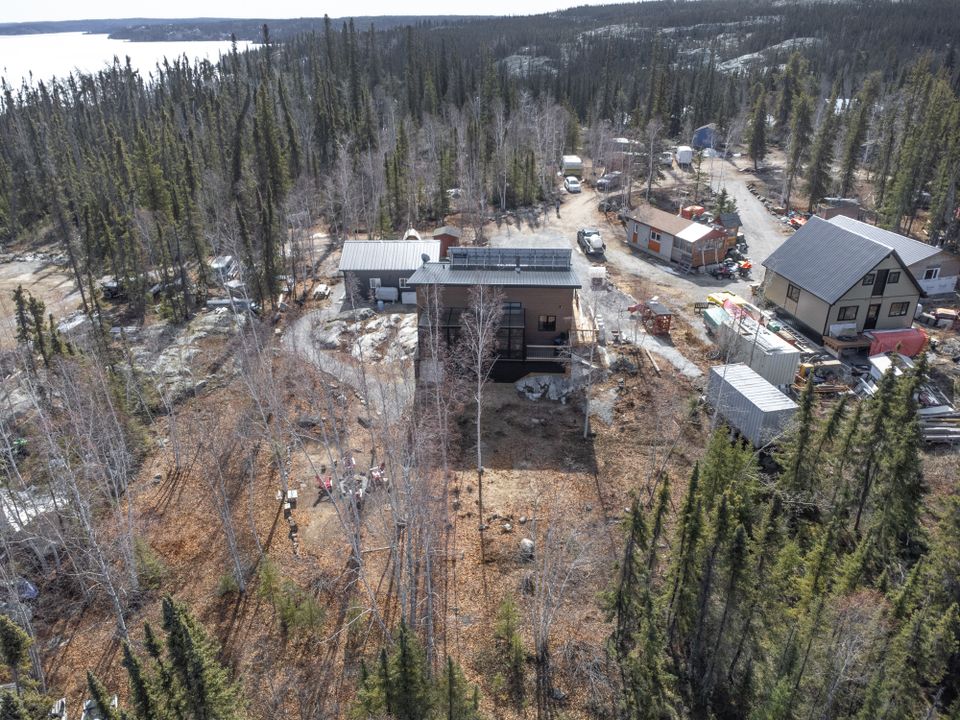 5-prelude-lake-main-hdr-37 at 5 Prelude Main, Ingraham Trail, Yellowknife