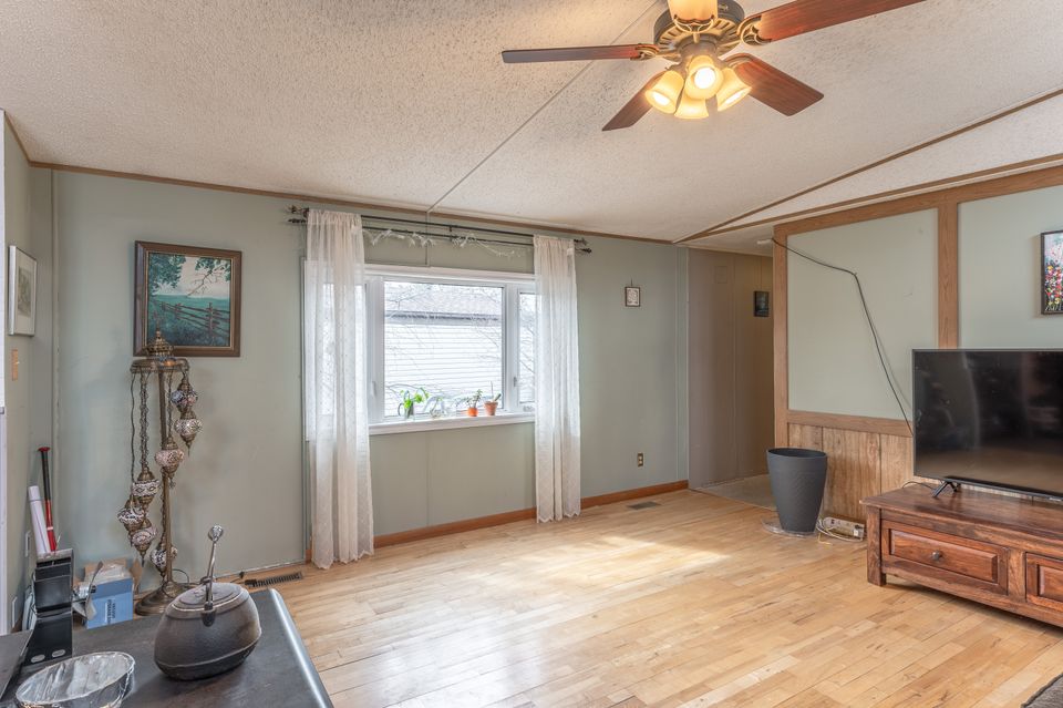 15-lamoureaux-drive-hdr-11 at 15 Lamoureux, Range Lake, Yellowknife