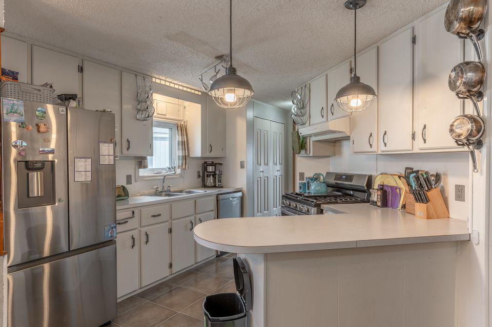 15-lamoureaux-drive-hdr-15 at 15 Lamoureux, Range Lake, Yellowknife
