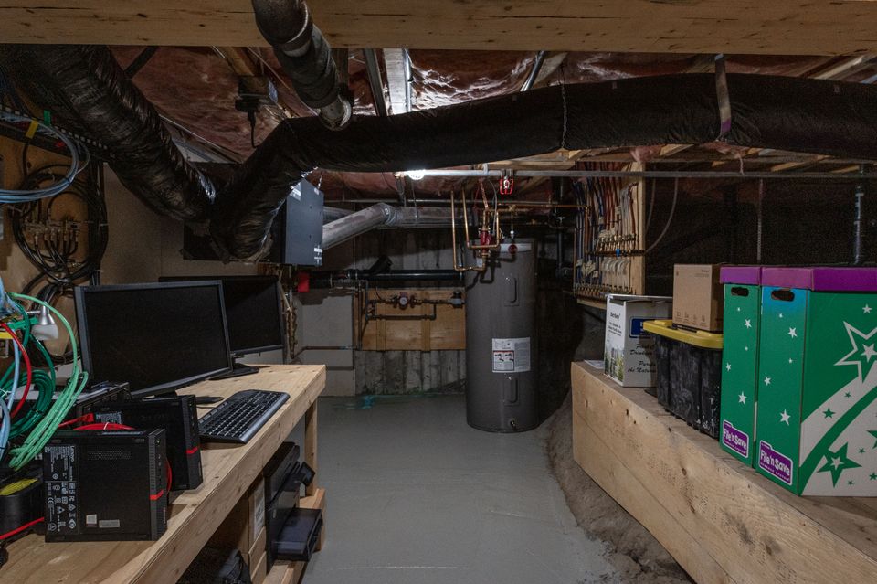 Crawlspace 3 at B - 107 Driscoll Road, Niven, Yellowknife