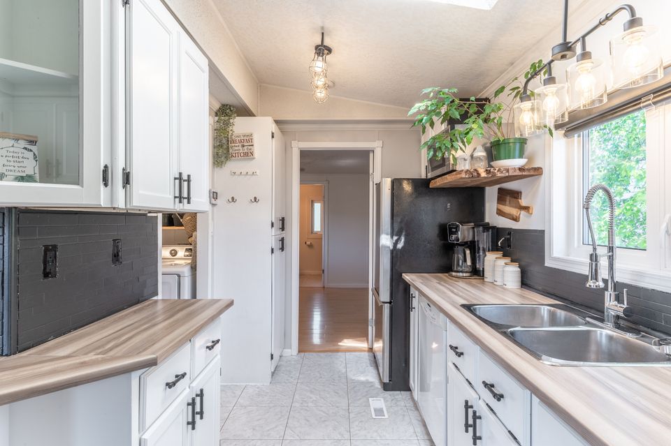 166-wilkinson-crescent-hdrr-11 at 166 Wilkinson Crescent, Range Lake, Yellowknife