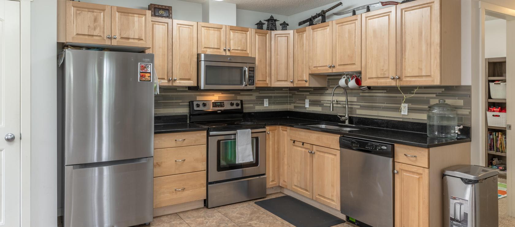 201 - 4852 School Draw Avenue, Downtown, Yellowknife 2