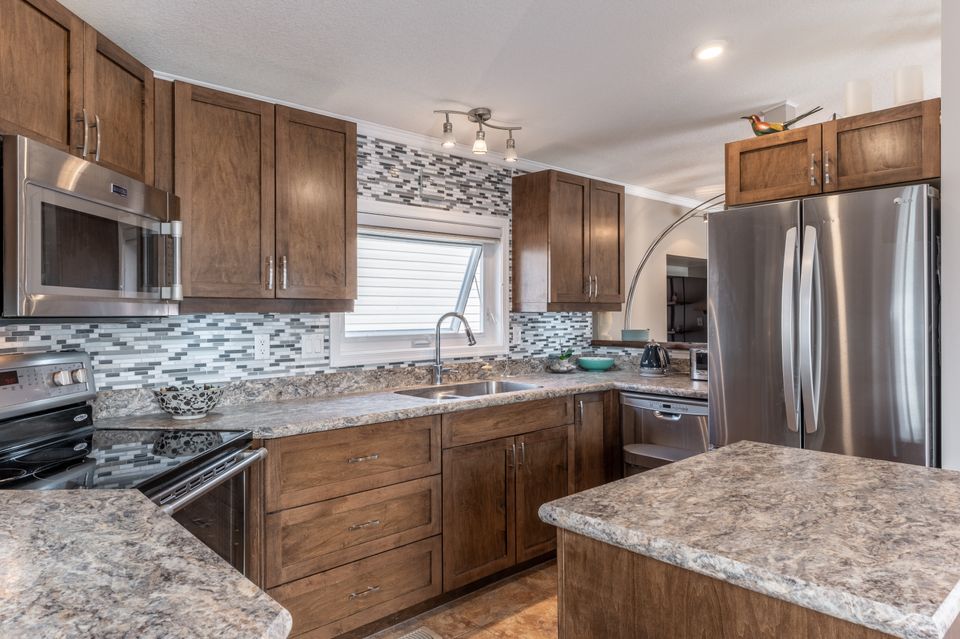 202-borden-drive-hdr-5 at 202 Borden Drive, Range Lake, Yellowknife