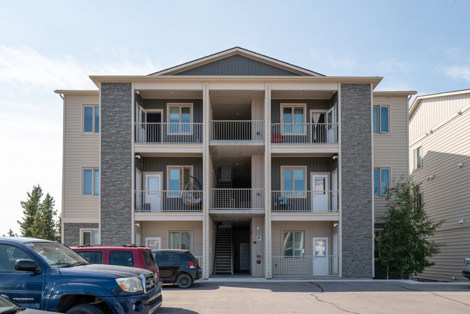 l1020573 at 202 - 5009P 44th Street, Downtown, Yellowknife