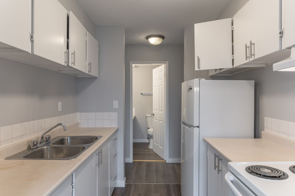 202-dorset-hdr-4 at 202 - 5123 53 Street, Downtown, Yellowknife