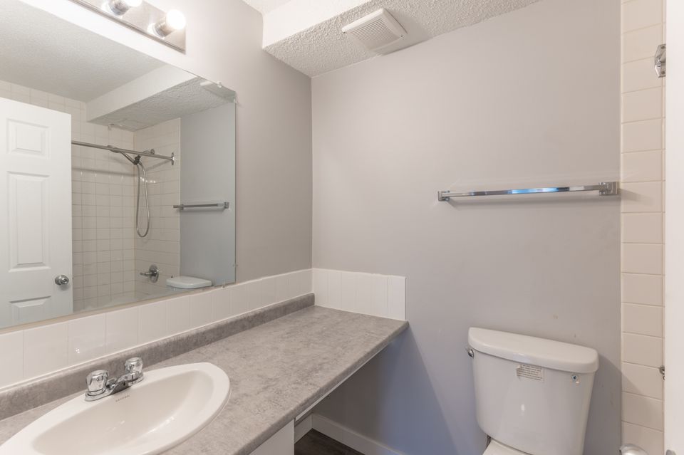 202-dorset-hdr-6 at 202 - 5123 53 Street, Downtown, Yellowknife