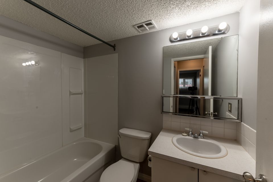 204-dorset-hdr-11 at 204 - 5124 53 Street, Downtown, Yellowknife