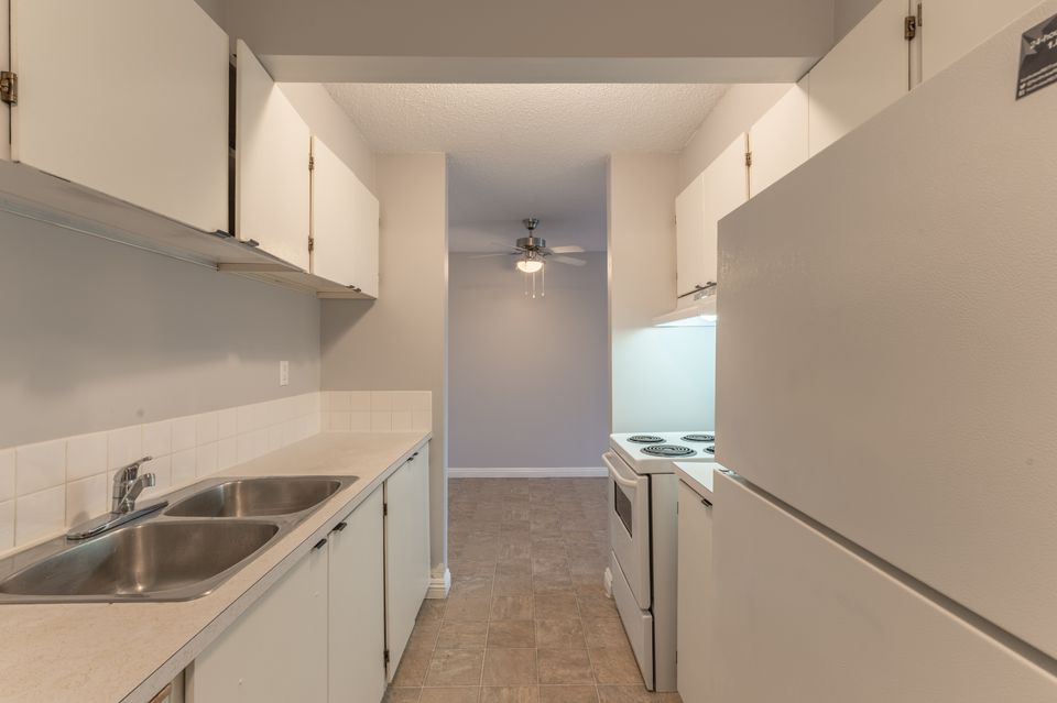 204-dorset-hdr-2 at 204 - 5124 53 Street, Downtown, Yellowknife