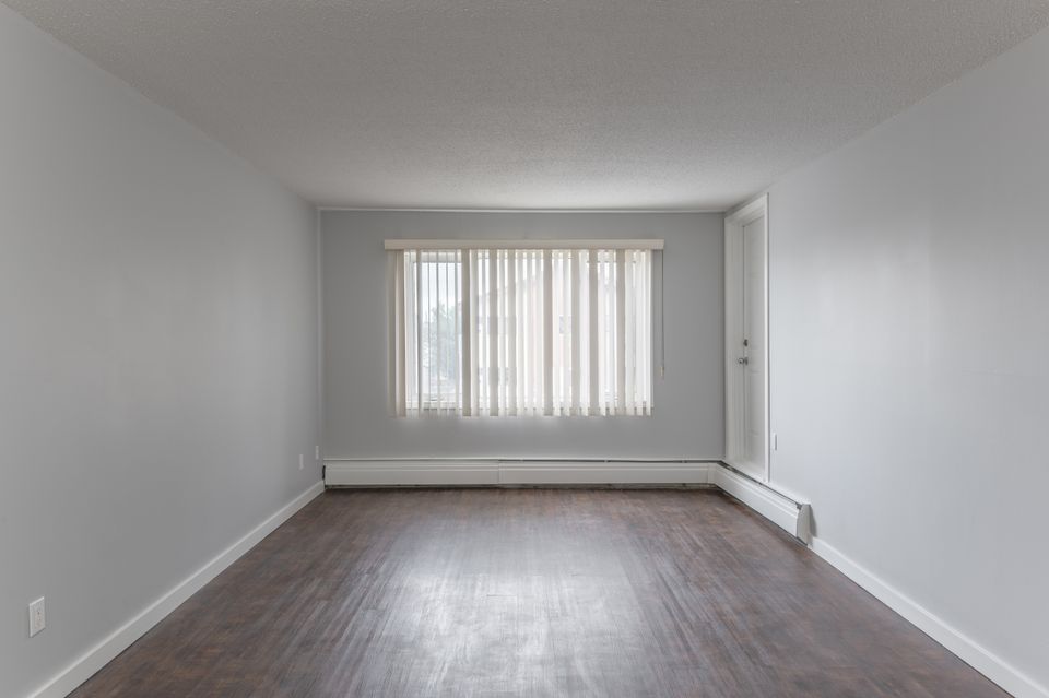 207-dorset-hdr-1 at 207 - 5123 53 Street, Downtown, Yellowknife