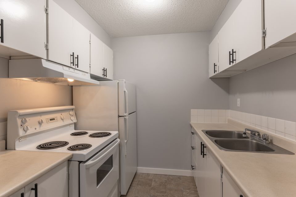 207-dorset-hdr-3 at 207 - 5123 53 Street, Downtown, Yellowknife