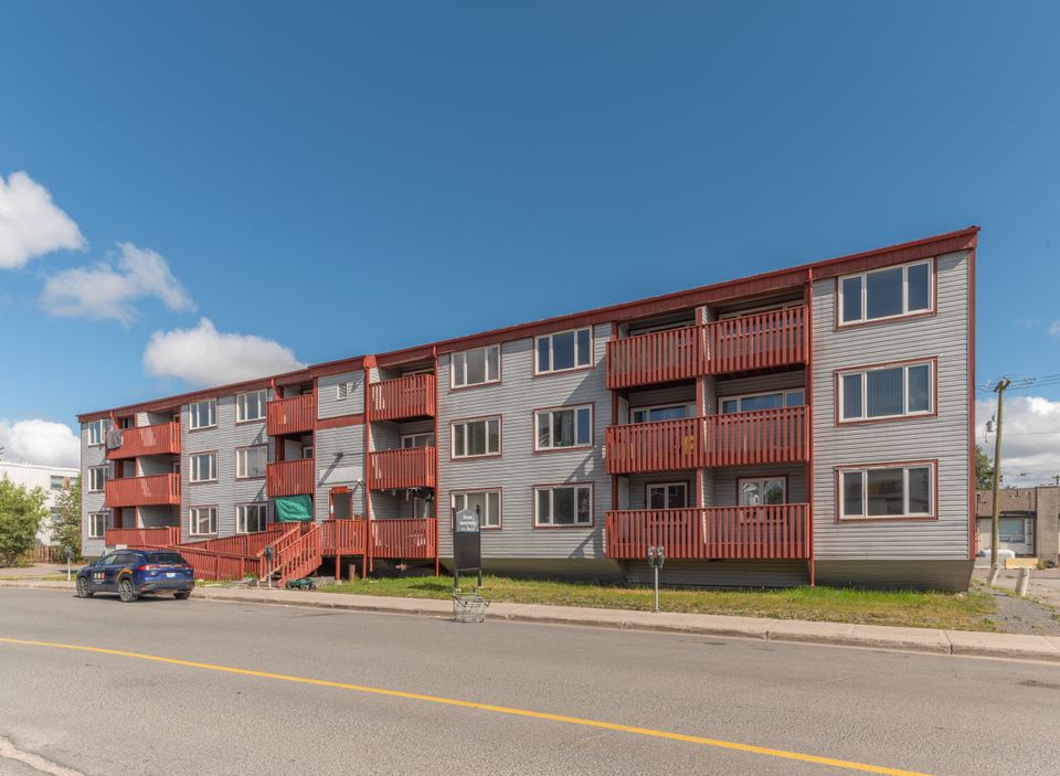 exteriors-dorset-front at 309 - 5123 53 Street, Downtown, Yellowknife