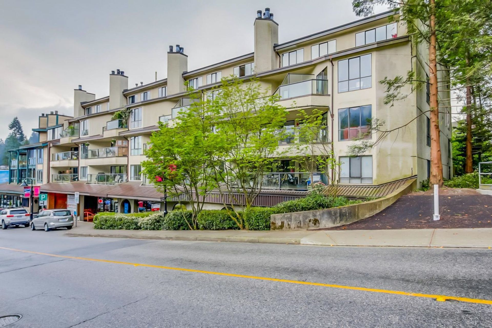 314 - 4323 Gallant Avenue, Deep Cove, North Vancouver photo 1
