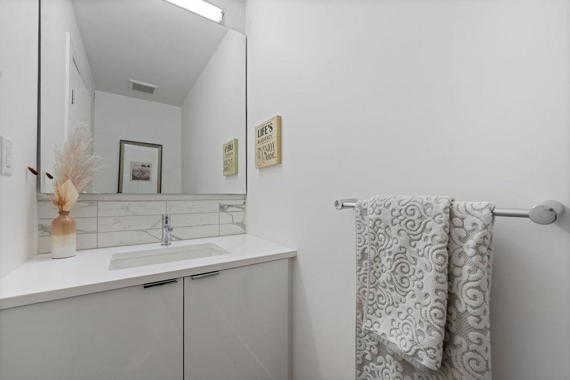 3596-salal-drive-roche-point-north-vancouver-19 at 40 - 3596 Salal Drive, Roche Point, North Vancouver 3596-salal-drive-roche-point-north-vancouver-19 at 40 - 3596 Salal Drive, Roche Point, North Vancouver