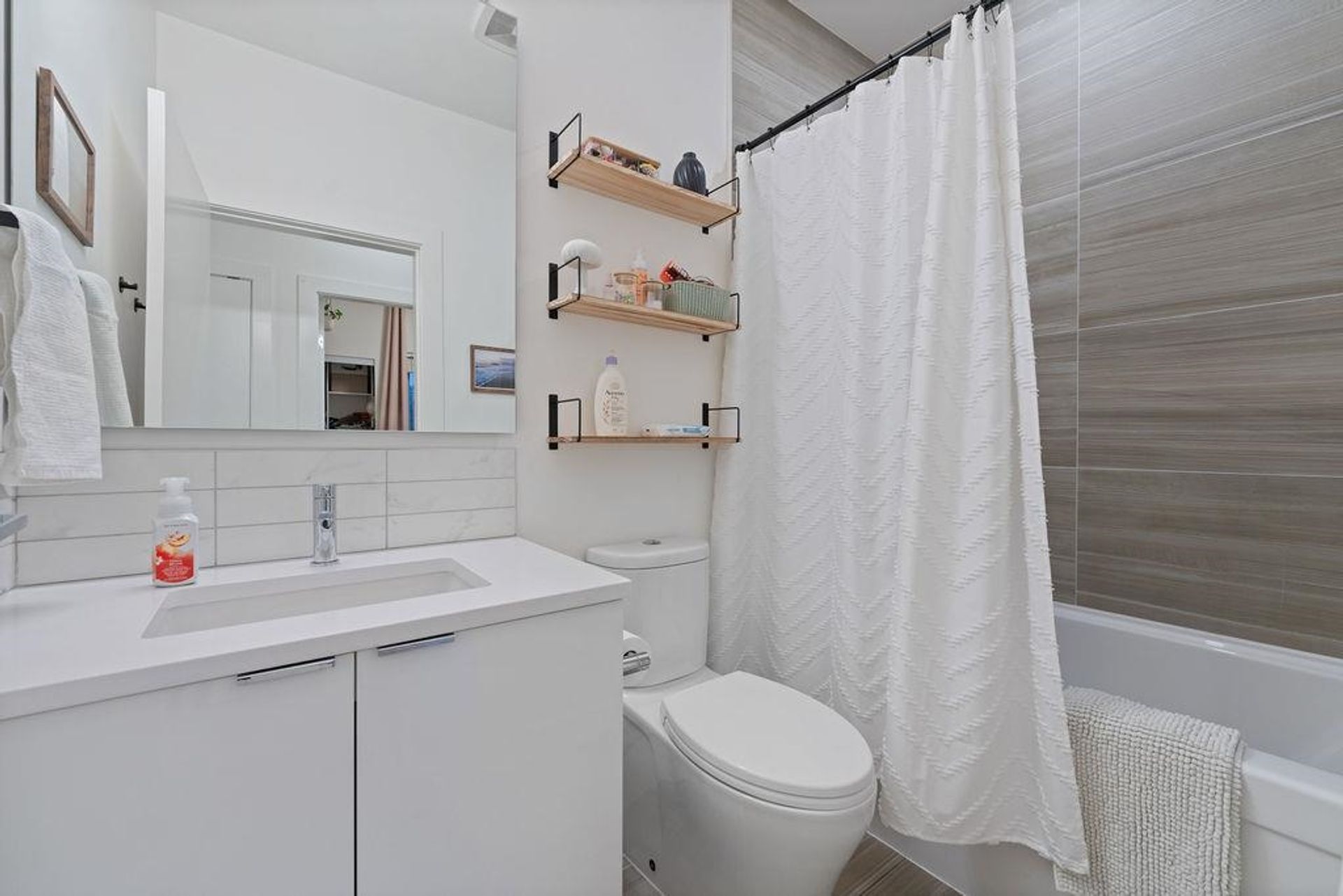 3596-salal-drive-roche-point-north-vancouver-26 at 40 - 3596 Salal Drive, Roche Point, North Vancouver 3596-salal-drive-roche-point-north-vancouver-26 at 40 - 3596 Salal Drive, Roche Point, North Vancouver