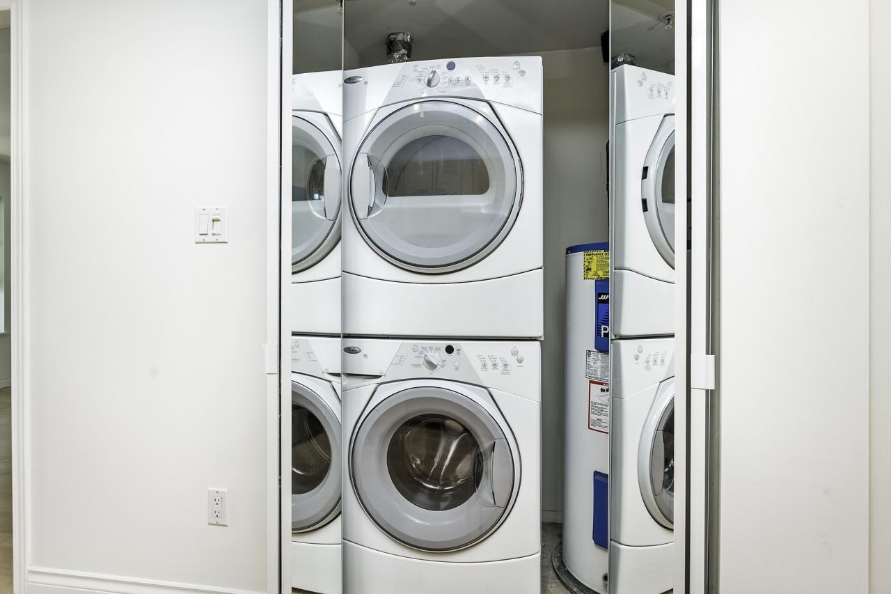 09 at 204 - 3939 HASTINGS ST, Vancouver Heights, Burnaby North 09 at 204 - 3939 HASTINGS ST, Vancouver Heights, Burnaby North