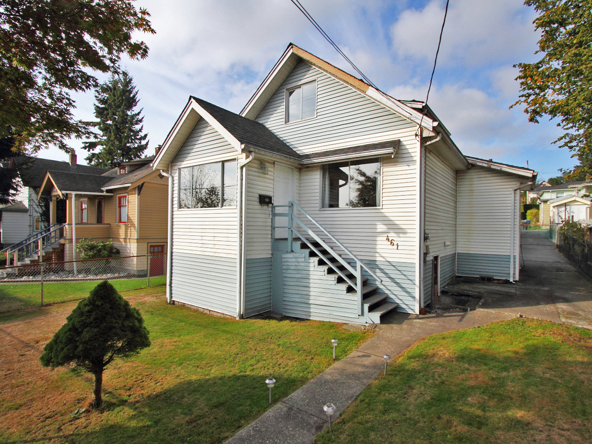 461 Rousseau Street, Sapperton, New Westminster photo number 0