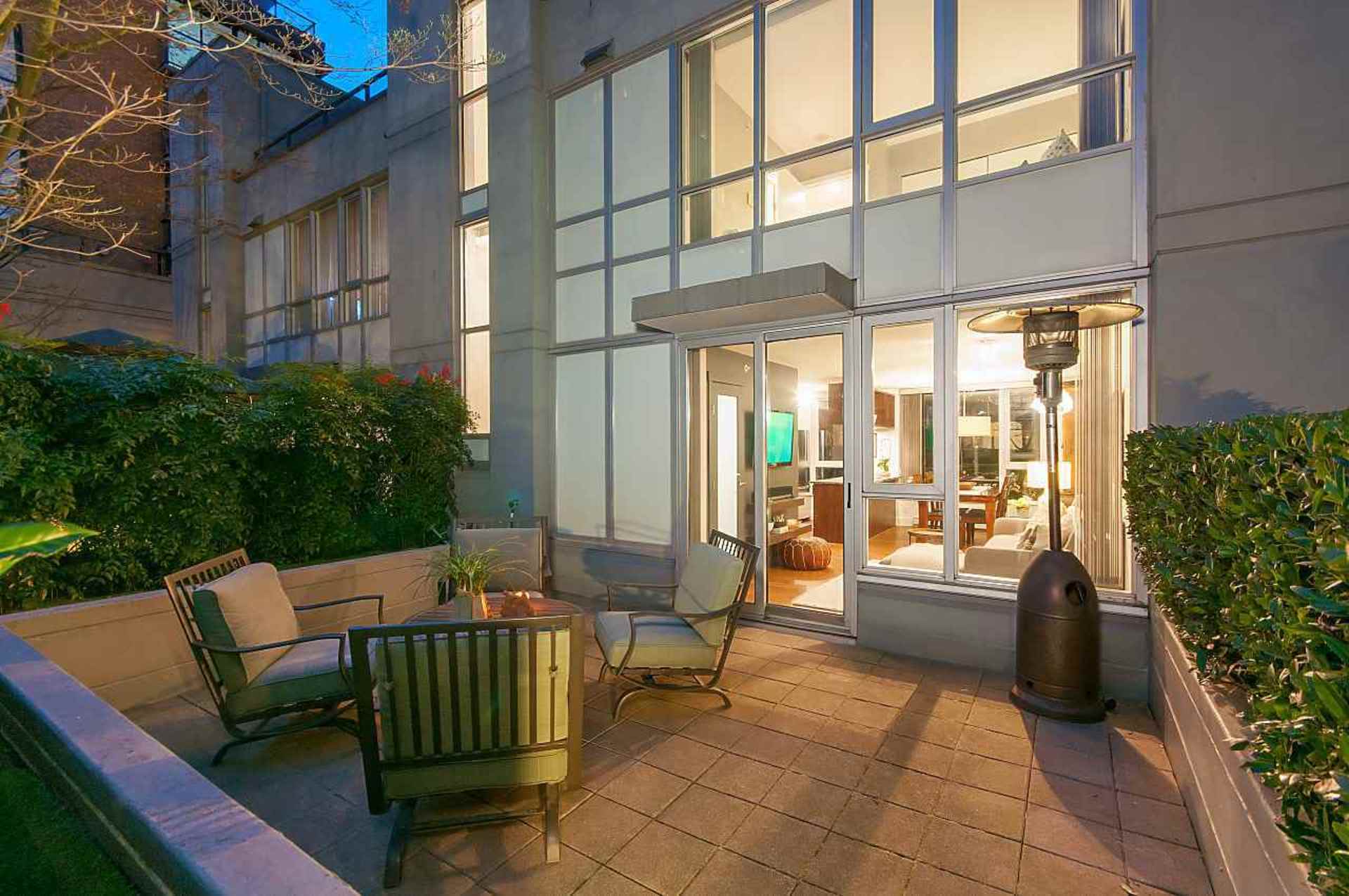 1018 Richards Street, Yaletown, Vancouver West photo number 1 1018 Richards Street, Yaletown, Vancouver West photo number 1