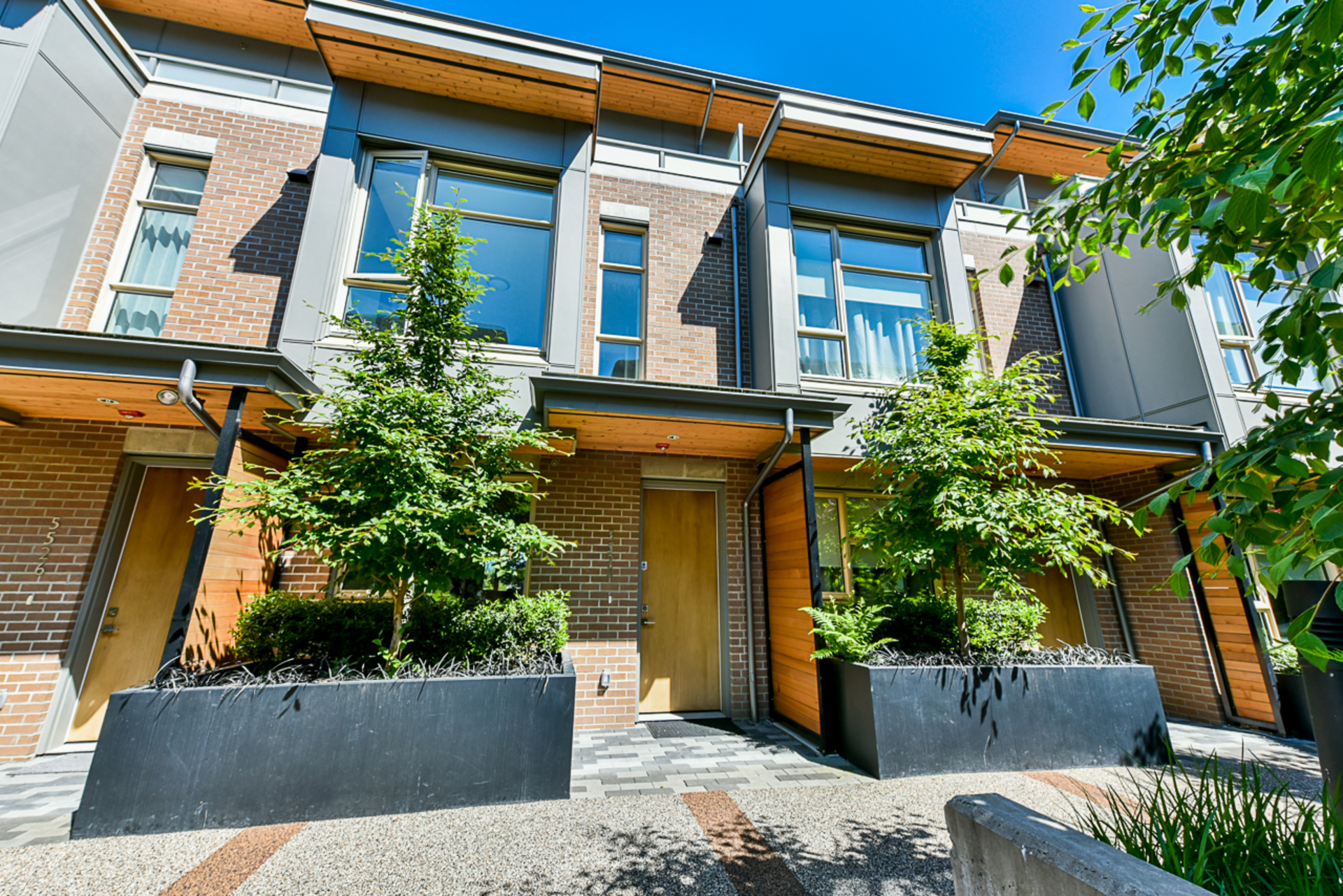 5528 Oak Street, Cambie, Vancouver West photo number 1 5528 Oak Street, Cambie, Vancouver West photo number 1