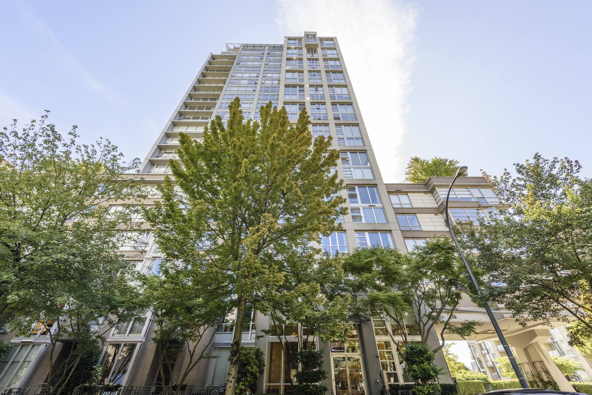 1205 - 1228 Marinaside Cresent, Yaletown, Vancouver West photo number 1 1205 - 1228 Marinaside Cresent, Yaletown, Vancouver West photo number 1