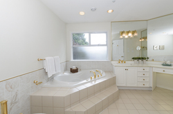 Bright and large Ensuite bath with full soaker tub at 1178 West 42nd Avenue, South Granville, Vancouver West