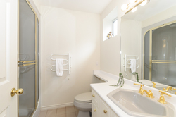 Full bath at 1178 West 42nd Avenue, South Granville, Vancouver West