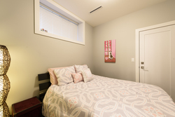  at 290 East 21st Avenue, Main, Vancouver East