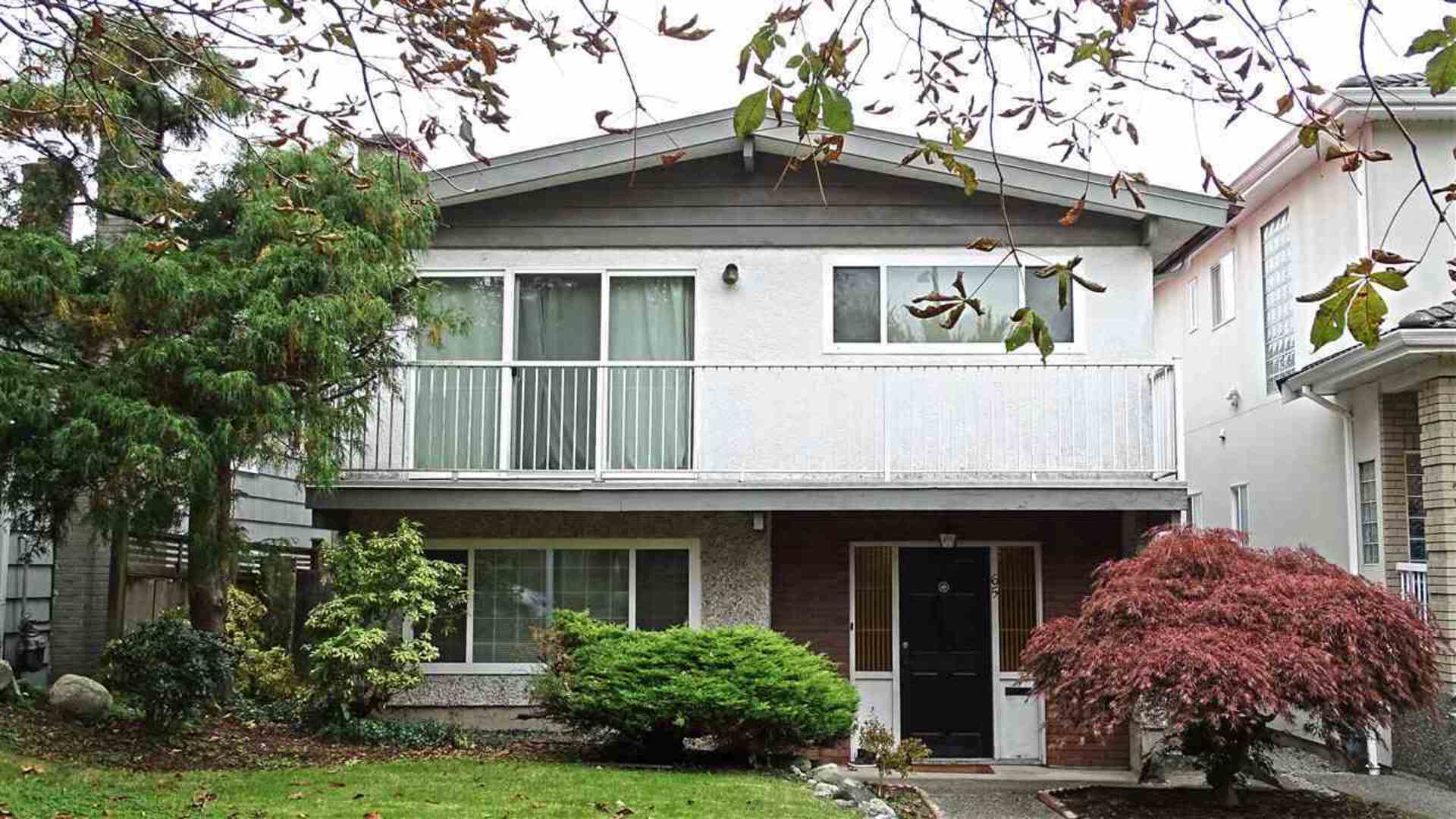 65 East 39th Avenue, Main, Vancouver East photo number 1 65 East 39th Avenue, Main, Vancouver East photo number 1
