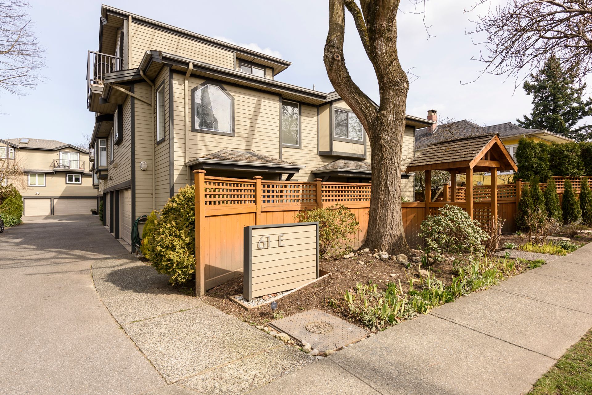 5 - 61 East 23rd Avenue, Main, Vancouver East photo number 1 5 - 61 East 23rd Avenue, Main, Vancouver East photo number 1