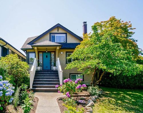 at 2602 Dundas Street, Hastings Sunrise, Vancouver East  at 2602 Dundas Street, Hastings Sunrise, Vancouver East
