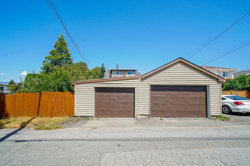at 2602 Dundas Street, Hastings Sunrise, Vancouver East  at 2602 Dundas Street, Hastings Sunrise, Vancouver East